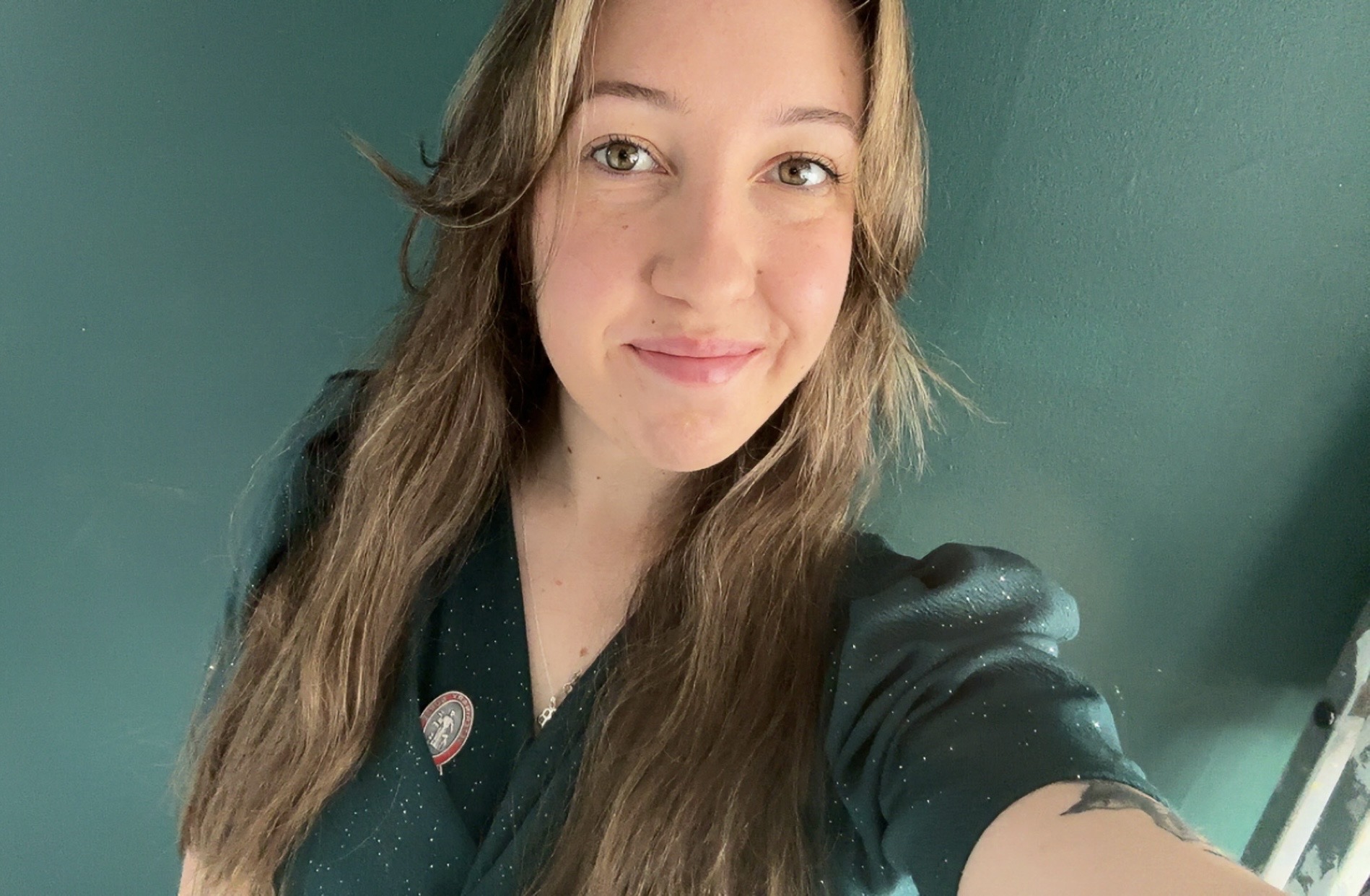 CjYKMlNuYXBjaGF0LzEzLjM5LjAuNDQgKGlQaG9uZTE1LDQ7IGlPUyAxOC40LjE7IGd6aXApIAE=